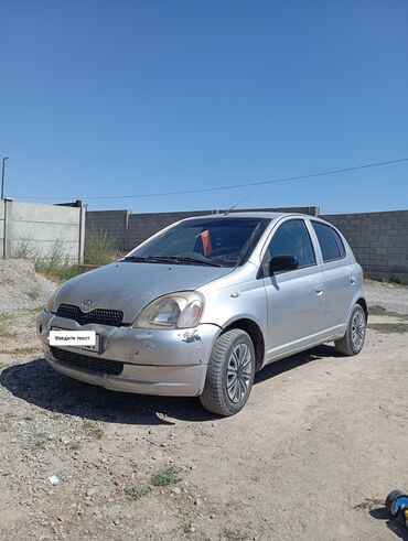 Toyota: Toyota Yaris: 2001 г., 1 л, Механика, Бензин, Хэтчбэк