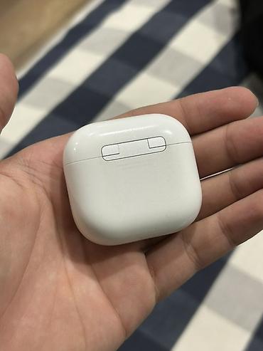 Аудиотехника: Беспроводные наушники-вкладыши, Apple, AirPods 4, Б/у — 4