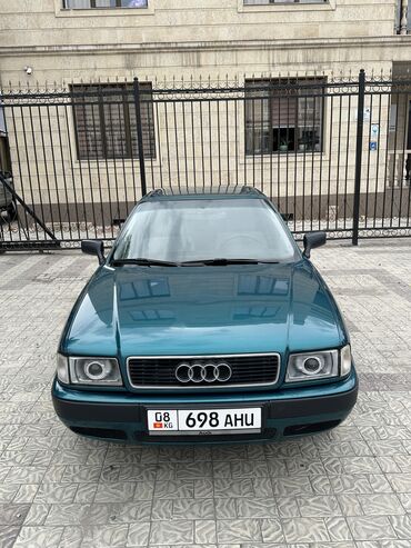 Транспорт: Audi 80: 1992 г., 2 л, Механика, Бензин, Седан