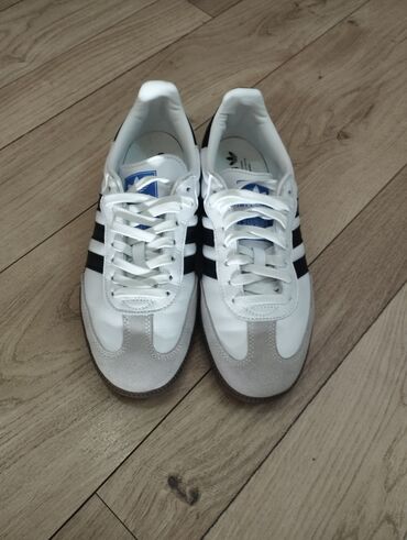 Кроссовки и спортивная обувь: Мужские кроссовки, 40, Adidas, Новый, цвет - Белый, Самовывоз