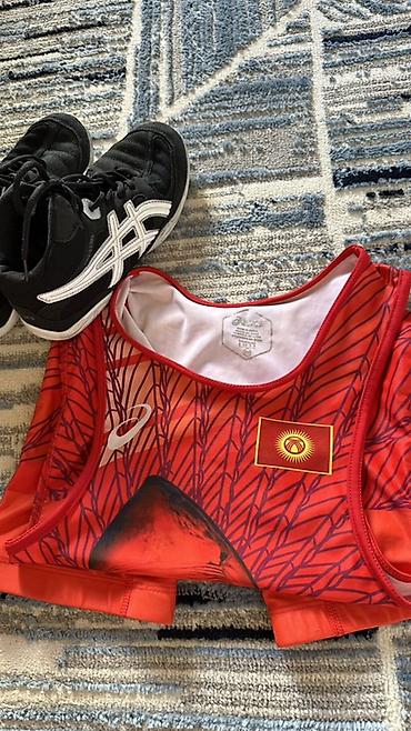 такелажные ремни: Мужской спортивный костюм, 2XS, Asics, Б/у, цвет - Красный — 2