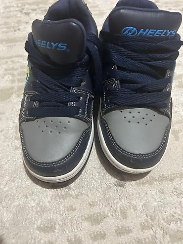 мужской одежды: Оригинал Heelys.Натуральная кожа.
Покупали дорого — 9
