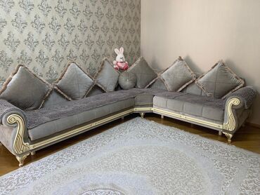 Mətbəx mebeli: Künc divan, İşlənmiş, Açılan, Bazalı, Parça, Çatdırılma yoxdur