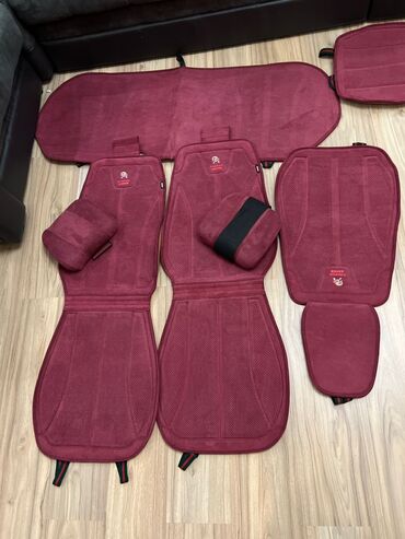 прозрачные чехлы: Чехлы Алькантара, С подушкой, цвет - Красный, Универсальный, Новый, Платная доставка
