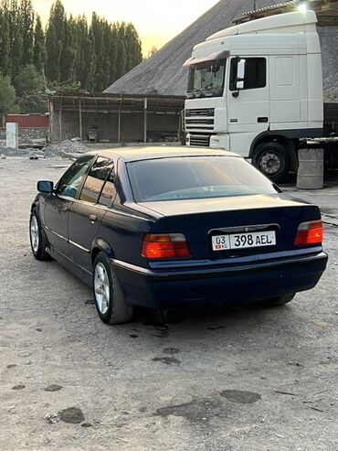 срочна сатылат машина: BMW 3 series: 1994 г., 1.6 л, Механика, Бензин, Седан
