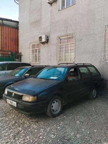 Volkswagen: Volkswagen Passat: 1989 г., 1.8 л, Механика, Бензин, Универсал