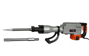 Отбойные молотки: Продаю отбойный молоток P.I.T. P26501A. Практически новый. Один раз