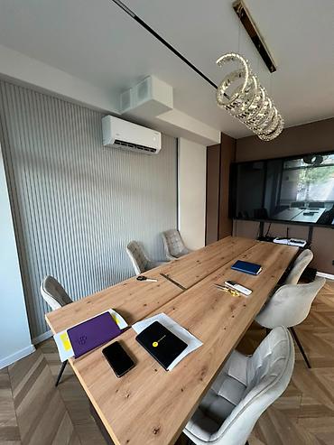 фирмы: Продажа офисов 200 м², С ремонтом, 1 этаж — 6