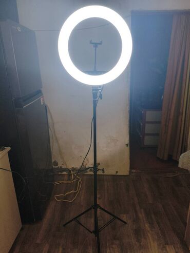 İşıqlandırma: (Led soft ring light HQ-18S) yaxsi veziyetdedi