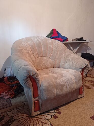 мебель горки: Классикалык кресло, Зал үчүн, Колдонулган