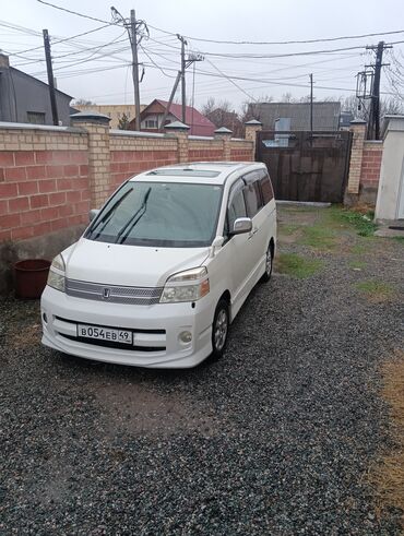 Toyota: Toyota Voxy: 2007 г., 0.5 л, Автомат, Бензин, Минивэн