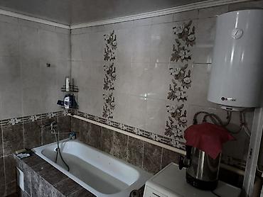Продажа коттеджей и домов: Продаётся частный дом с закрытым двором и хозяйственными постройками — 8