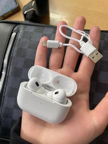 airpods pro не оригинал: 🔥airpods pro🔥(не оригинал)🔋заряд🔋 держут долго. комплект:шнур