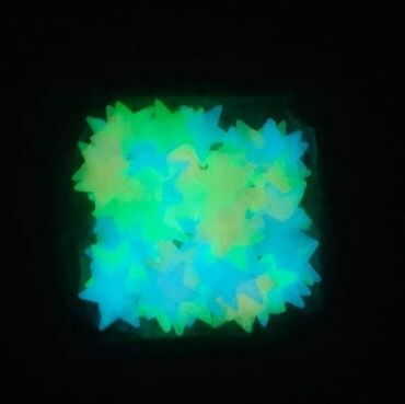 Ostali kućni dekor: Fluorescentne svetleće zvezdice za dečiju sobu
Cena:600din/50kom — 8
