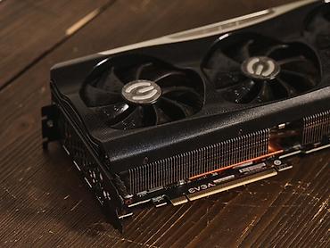 подставка для наушников: Видеокарта EVGA GeForce RTX (серия с тройным кулером) - Мощная — 2