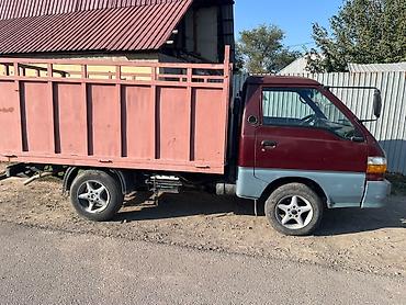 porter 3: Hyundai Porter, 2006 г. Грузовой, бортовой. Цвет: красный. Правый — 4