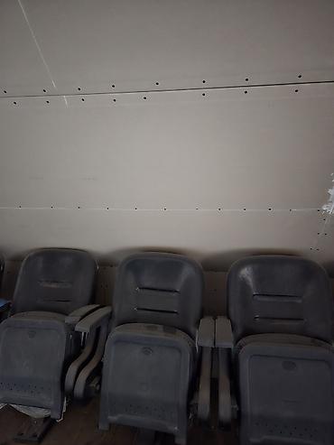 Digər mebel: Stadion/konsert zalı üçün qatlanan oturacaqlar. Ayrı ayrı satılmır 6 — 1