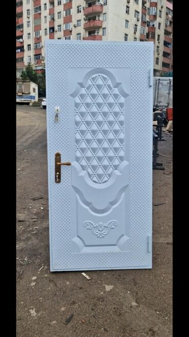 Giriş qapıları: Yeni Giriş qapısı Zəmanətli, Ödənişli quraşdırma, Ödənişli çatdırılma -da lalafo.az — 3 Giriş qapıları: Yeni Giriş qapısı Zəmanətli, Ödənişli quraşdırma, Ödənişli çatdırılma — 3