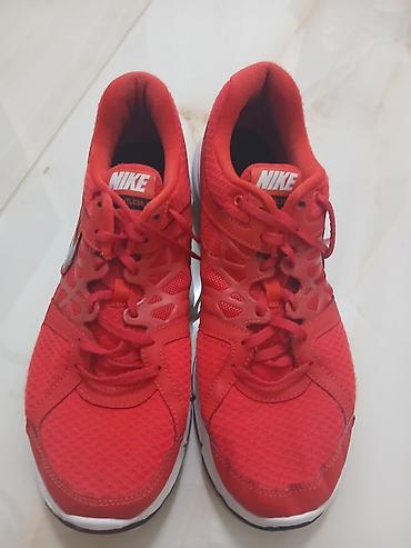 Nike muške patike za trčanje – crvene - Model: Nike (oznaka na na lalafo.rs — 1 Nike muške patike za trčanje – crvene - Model: Nike (oznaka na — 1
