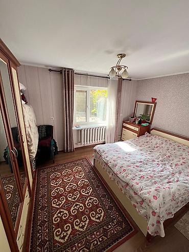 Үйлөрдү ижарага берүү: 70 м², 3 бөлмө, Аламедин-1 мкр, Үй-бүлөлүүлөргө — 5