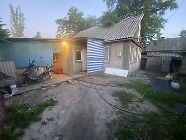 Бөлмөлөрдү сатып алуу: Продается дом 3 комнаты газ вода паровое отопление участок 12 соток — 2