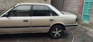 Продажа авто: Mazda 626: 1988 г., 2 л, Механика, Бензин, Седан