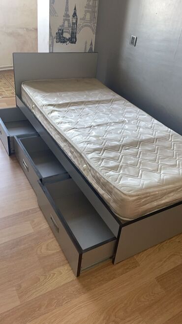 Çarpayılar: Təknəfərlik çarpayı, Bazasız, Matras ilə, Siyirməli