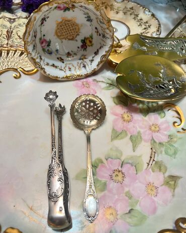 gumuş saat: Nice french antique sugar set silver tongs spinkle spoon in case 750