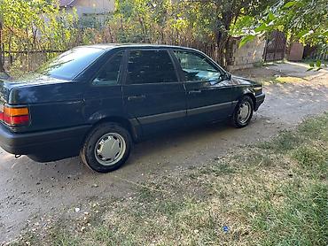 passat b: Volkswagen Passat: 1990 г., Седан — 6