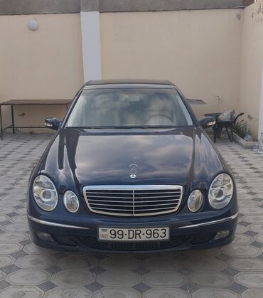 Mercedes-Benz: Mercedes-Benz E-Class: 2.2 l | 2003 il Sedan