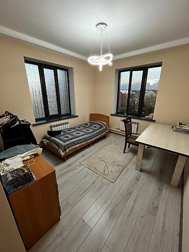 Продажа коттеджей и домов: 5 комнат, 230 м², 4 соток, Бишкек, Ак-Ордо 1 ж/м Агентство недвижимости — 17