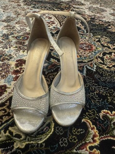 Tuflilər: Qadın ayaqqabıları – zərif və dəbli modellər toplusu 1) Qara klassik — 9