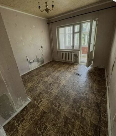 кок добо: 3 комнаты, 67 м², 105 серия, 4 этаж, Старый ремонт