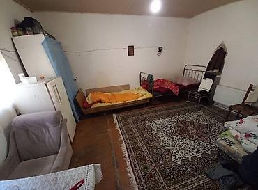 bakida kirayə: 1 nəfər oqlan otaq yoldaşı lazımdı.Otaqda 2 nefer qalır onların yanına — 2