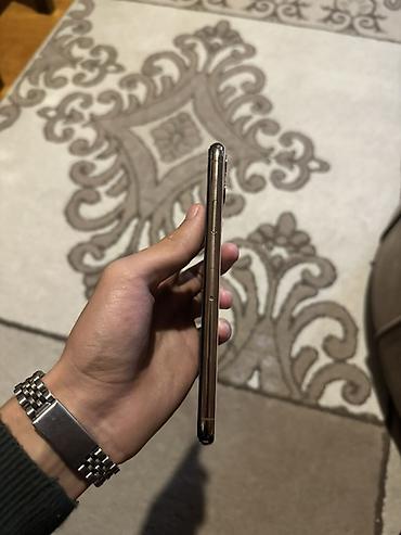 iphone 11 nece manatdir: IPhone 11 Pro Max, 64 GB, Qızılı, Face ID — 3