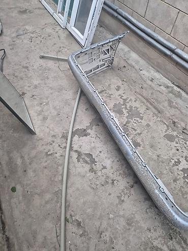 ceşkalar: Cesqa arxa bufer şarlotta ela vezyetdedir yalniz ortasinda batig var — 2