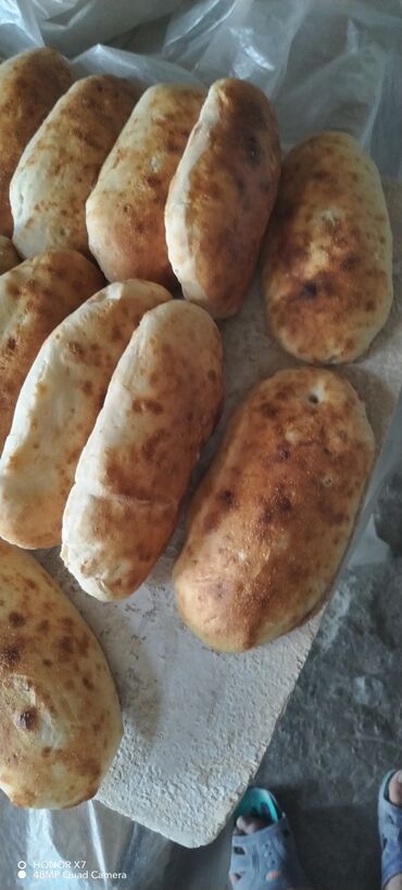 Un məmulatları: DÖNƏR ÇÖRƏYİ Sifarişi qəbul olunur BATON çörəyi BURGER çörəkləri — 8