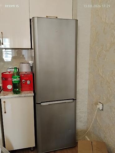 Soyuducular: İşlənmiş 2 qapılı Indesit Soyuducu Satılır, rəng - Gümüşü — 1