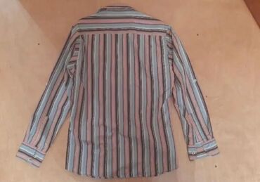 Koftalar, sviterlər: Təcili Satılır…Endirim Var… Kişi köynəkləri satılır.Ölçüsü — 6