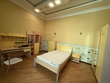 Qonaq otağı dəstləri: İşlənmiş — 13