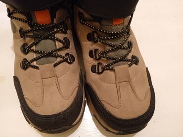 Čizme: Čizme, Lc Waikiki, Veličina - 33 na lalafo.rs — 3 Čizme: Čizme, Lc Waikiki, Veličina - 33 — 3