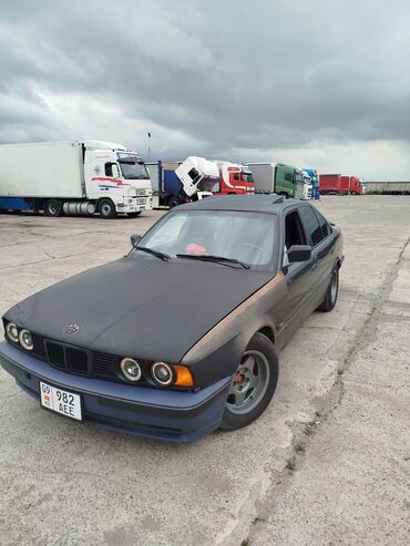 ижара машина: BMW 5 series: 1991 г., 2 л, Механика, Бензин, Седан