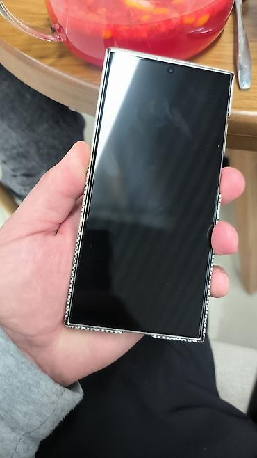 Мобильные телефоны: Samsung Galaxy S24 Ultra (модель SM‑S928B/DS), цвет Titanium Black, 12 — 4