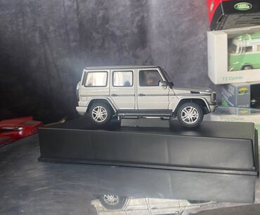 Avtomobil modelləri: Коллекционная модель Mercedes-Benz G-class W463 silver 2012 AutoArt — 14