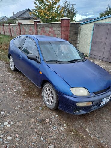 Mazda: Mazda 323: 1995 г., 1.5 л, Автомат, Бензин, Купе