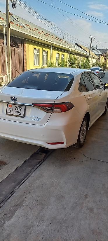 sonata d8: Toyota Corolla: 2023 г., 1.8 л, Автомат, Гибрид, Седан — 3