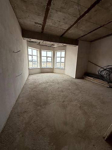 Продажа домов: 5 и более комнат, 200 м², 4 соток, Бишкек, Ак-Ордо 3 ж/м Риэлтор — 8