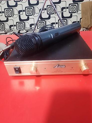 Simli mikrofon + UHF qəbuledici seti Xüsusiyyətlər: - Qəbuledici