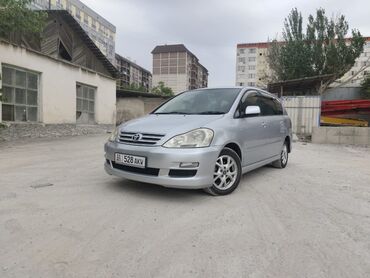 Toyota Ipsum: 2004 г., 2.4 л, Автоматические, Бензин, Минивэн