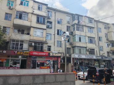 Комнаты: Salam ev uzunmuddetli verilir. Memar Ecemi metrosunun çıxışında metro